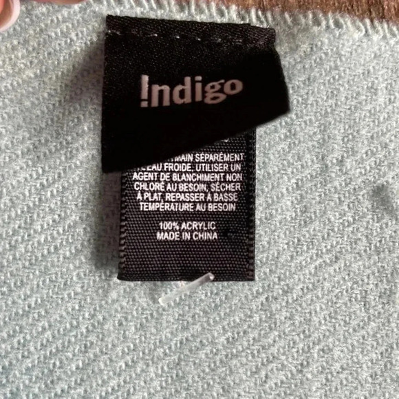 Indigo  | Scarf - Picture 3 of 3